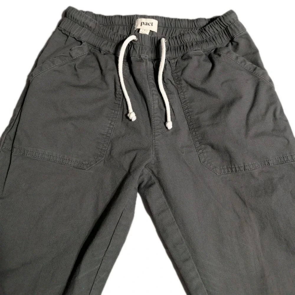Pact comfortable jogger
